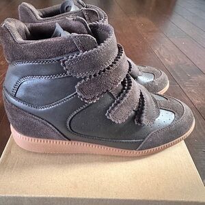 Steve Madden Dark Brown Women's Sneakers Brand New